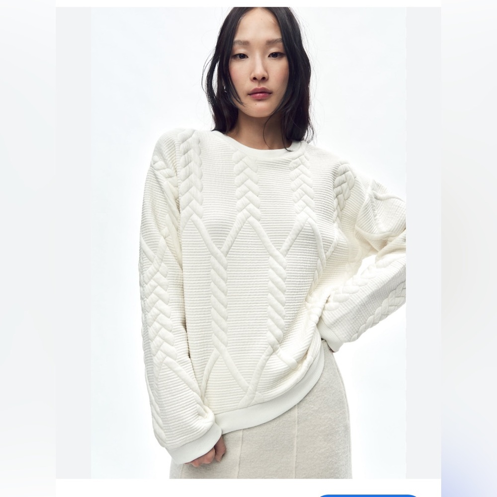 🤍 ZARA QUILTED SWEATSHIRT Large